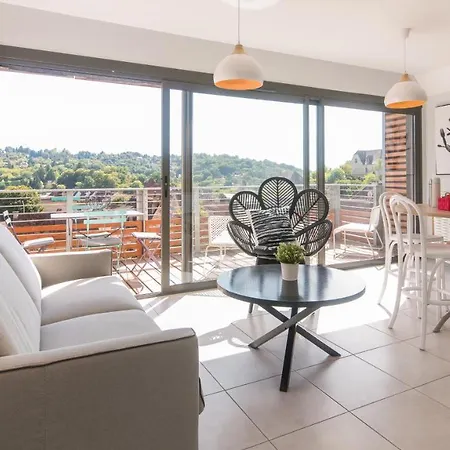 Le Coquet Climatise Avec Balcon Terrasse Et Parking Appartement Sarlat-la-Canéda